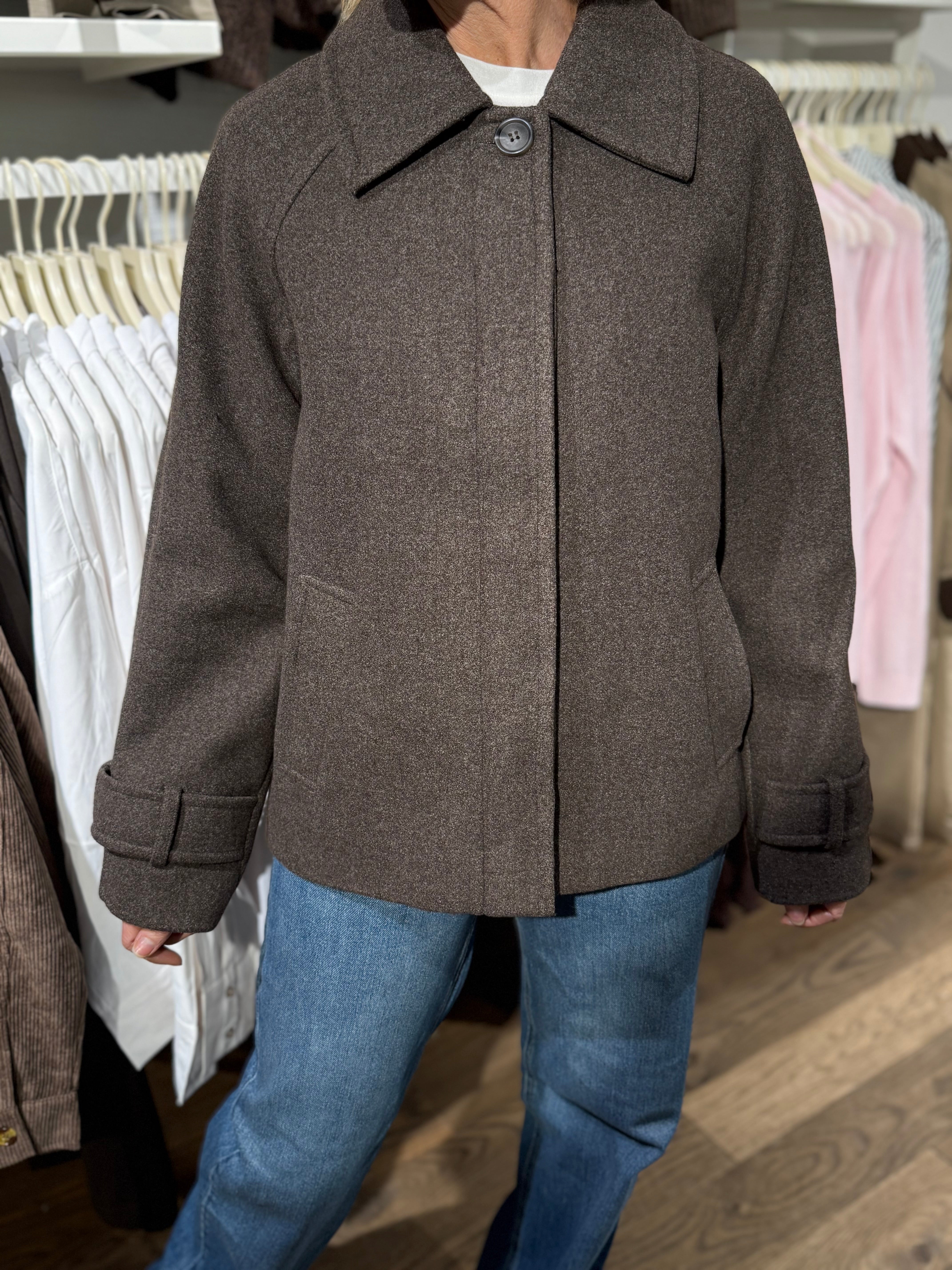 AWSABINE Jacket - Coffee Bean